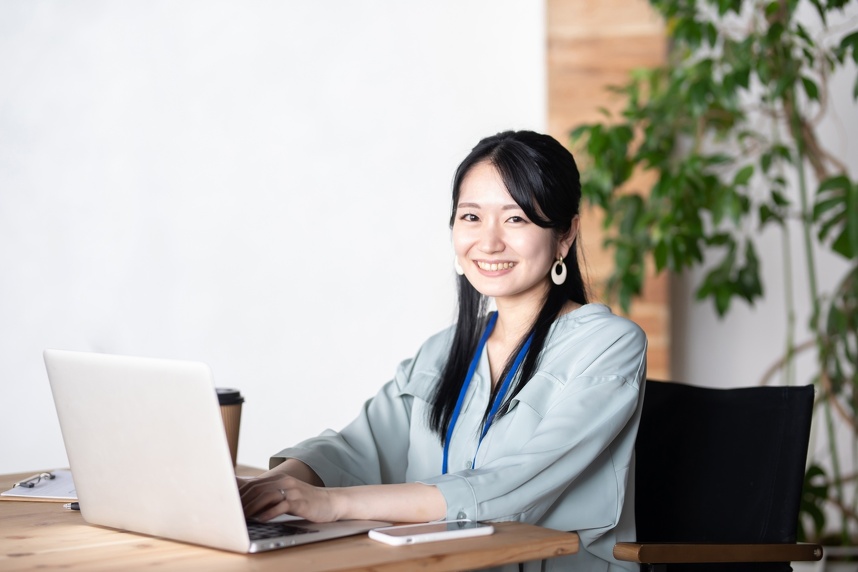 PCと女性